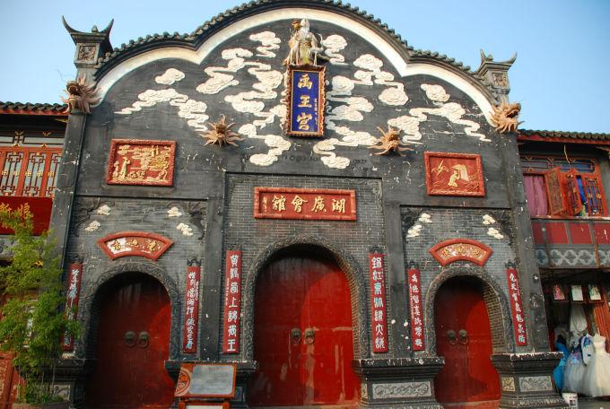《我的秘密室友》人物介绍游戏画面